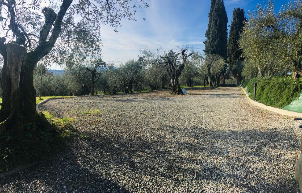 Cozy Tuscany Apartment With View Pescia Exterior photo