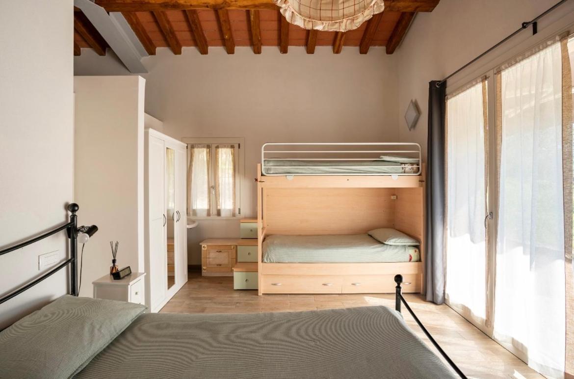 Cozy Tuscany Apartment With View Pescia Exterior photo