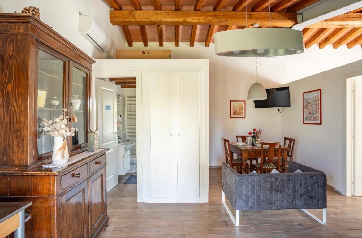 Cozy Tuscany Apartment With View Pescia Exterior photo