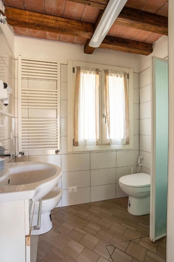 Cozy Tuscany Apartment With View Pescia Exterior photo