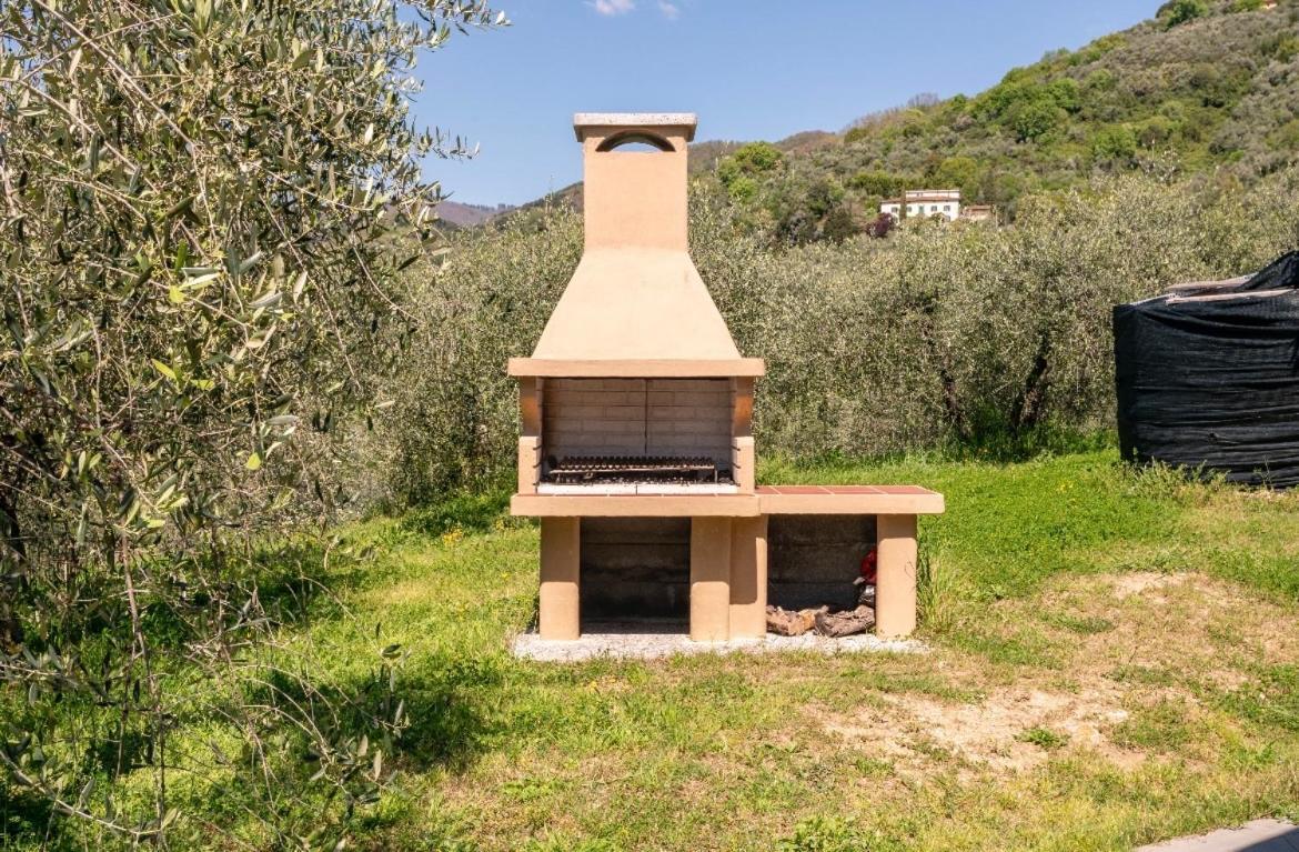 Cozy Tuscany Apartment With View Pescia Exterior photo